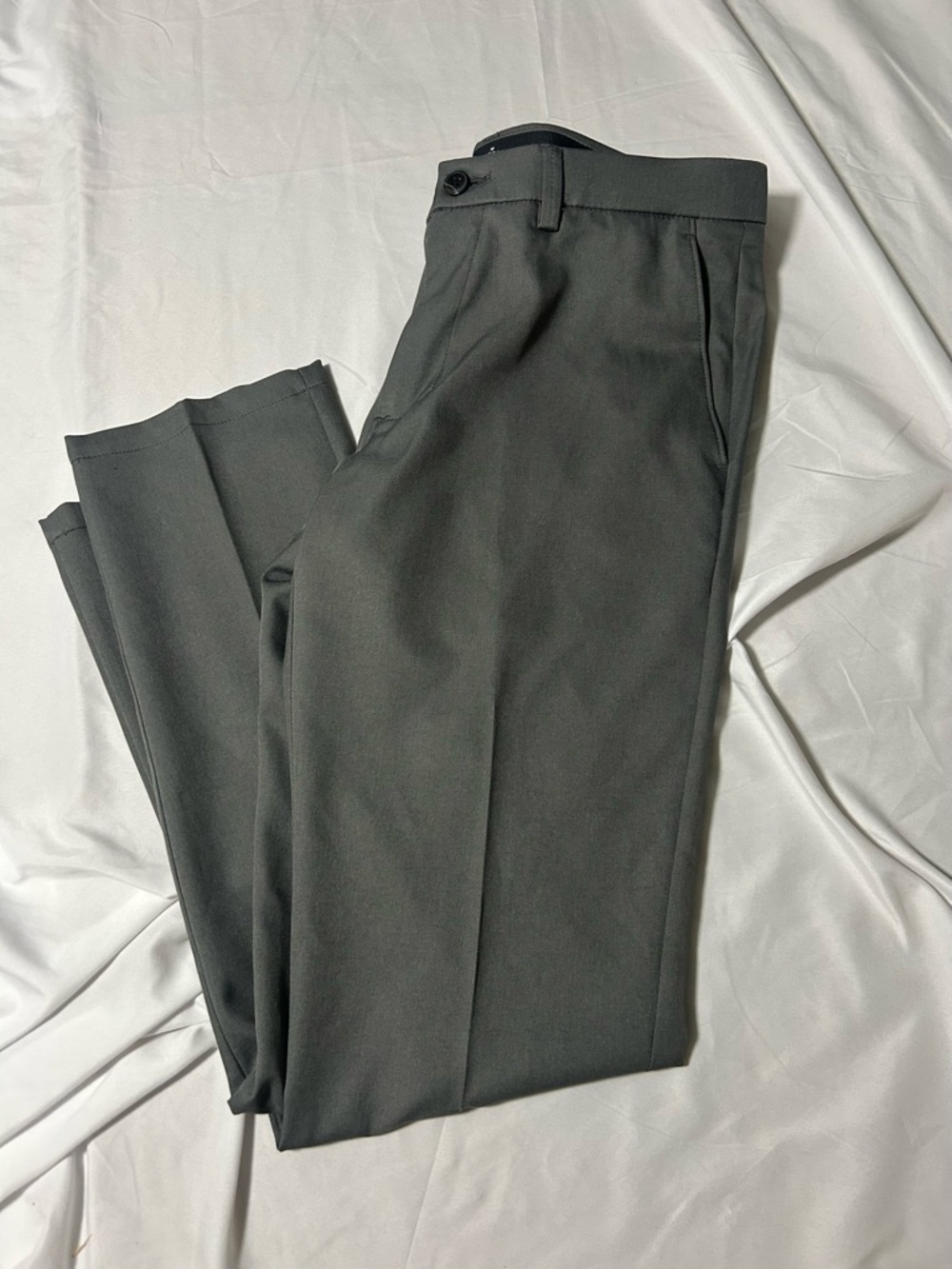 Haggar 33 X 32  H26 Performance Dress Pant Straight Fit Gray